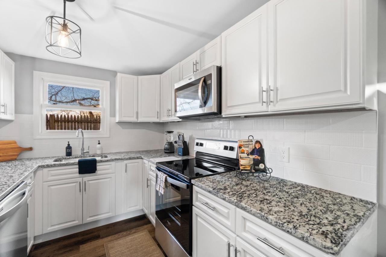 Lovely 3 Bedroom Colonial Home Middletown Luaran gambar